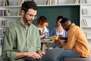 Curso Online Atuação do Educador Social na Atenção aos Grupos Sociais