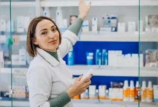 Curso gratuito de Balconista de Farmácia